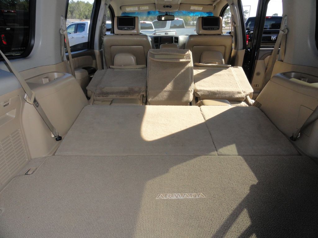 2015 Nissan Armada Image 16