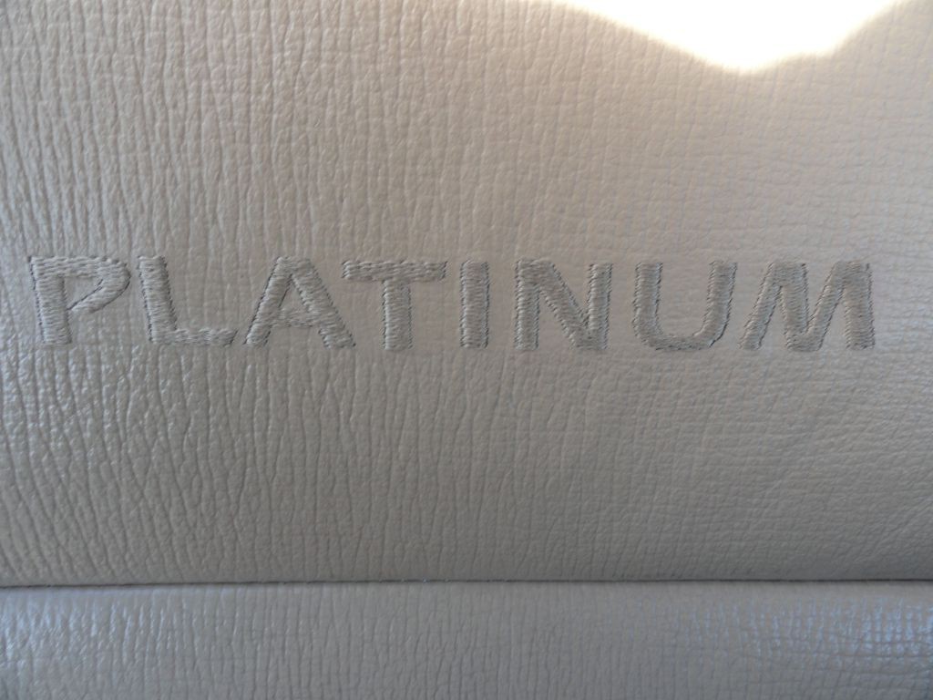 2015 Nissan Armada Image 17