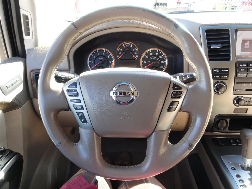 2015 Nissan Armada Image 25