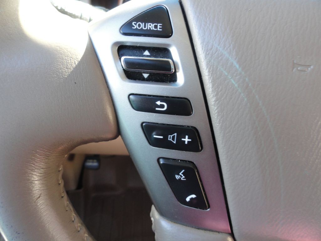 2015 Nissan Armada Image 26