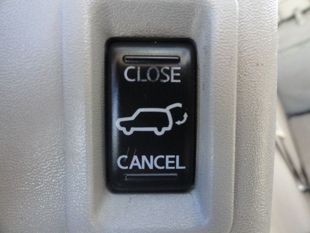 2015 Nissan Armada Image 40