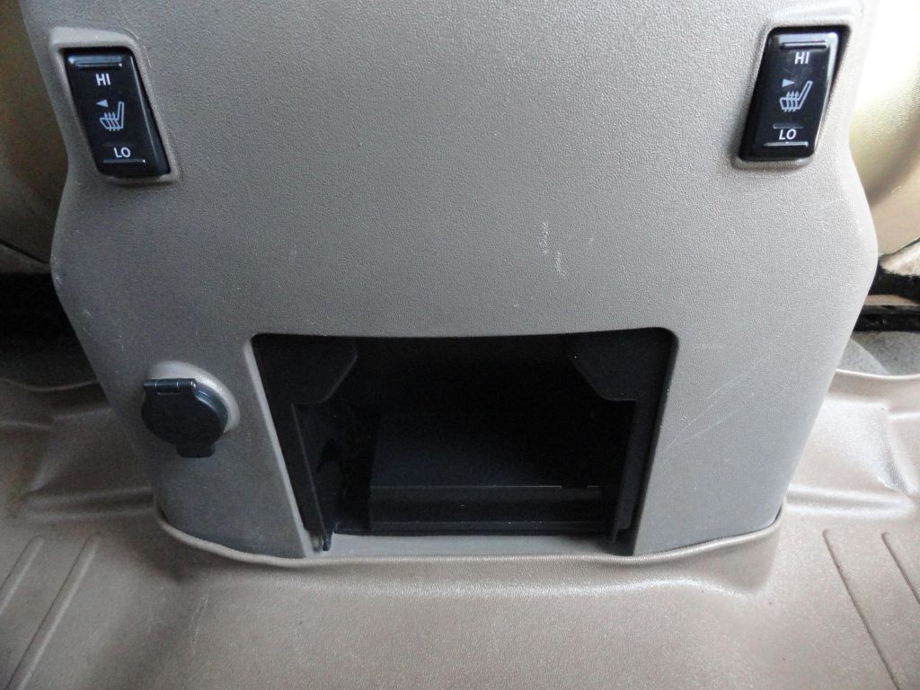 2015 Nissan Armada Image 41