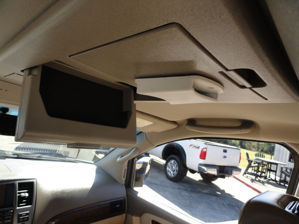 2015 Nissan Armada Image 45