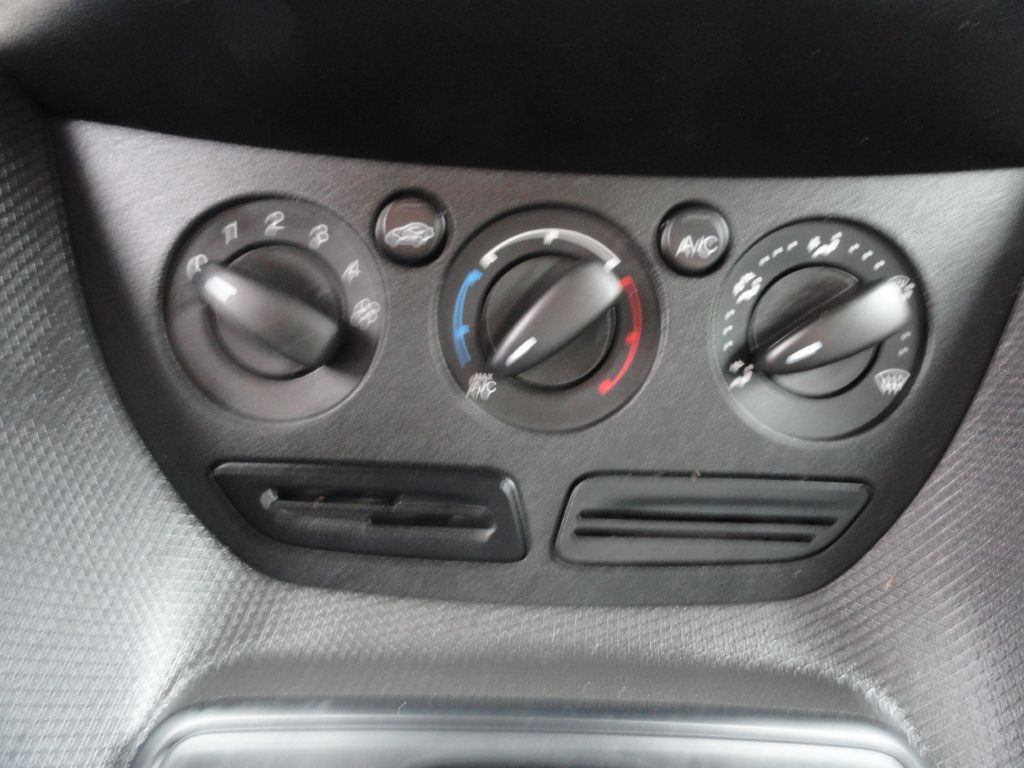 2015 Ford Transit Connect Image 14