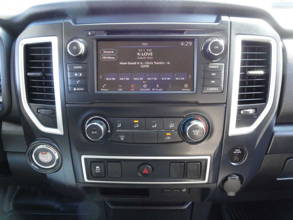 2019 Nissan Titan Image 14