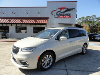 Image for 2021 Chrysler Pacifica Touring L One Owner! ID: 7085852
