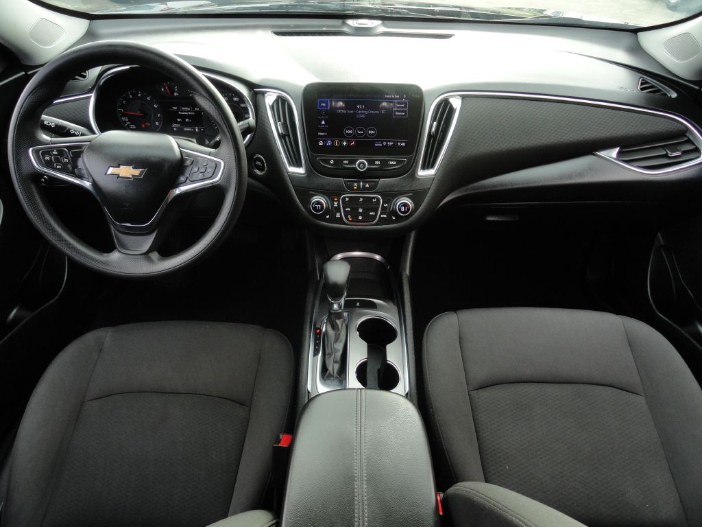2021 Chevrolet Malibu Image 6