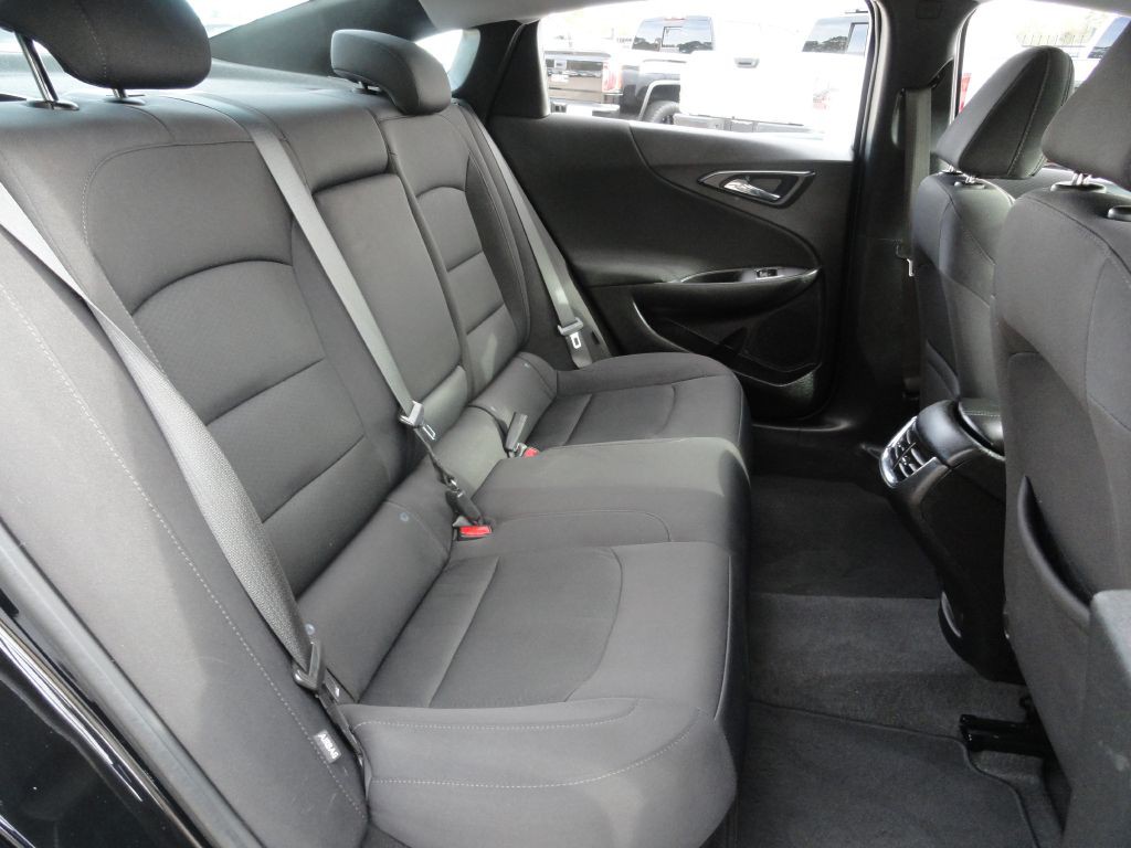 2021 Chevrolet Malibu Image 7