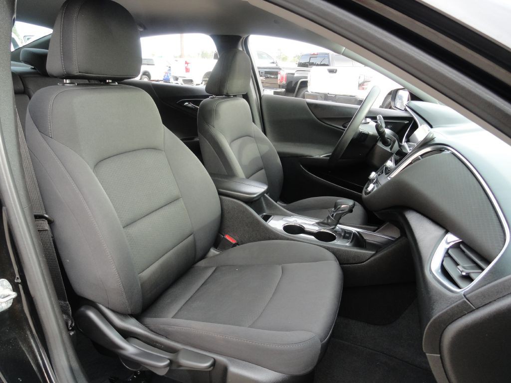 2021 Chevrolet Malibu Image 8