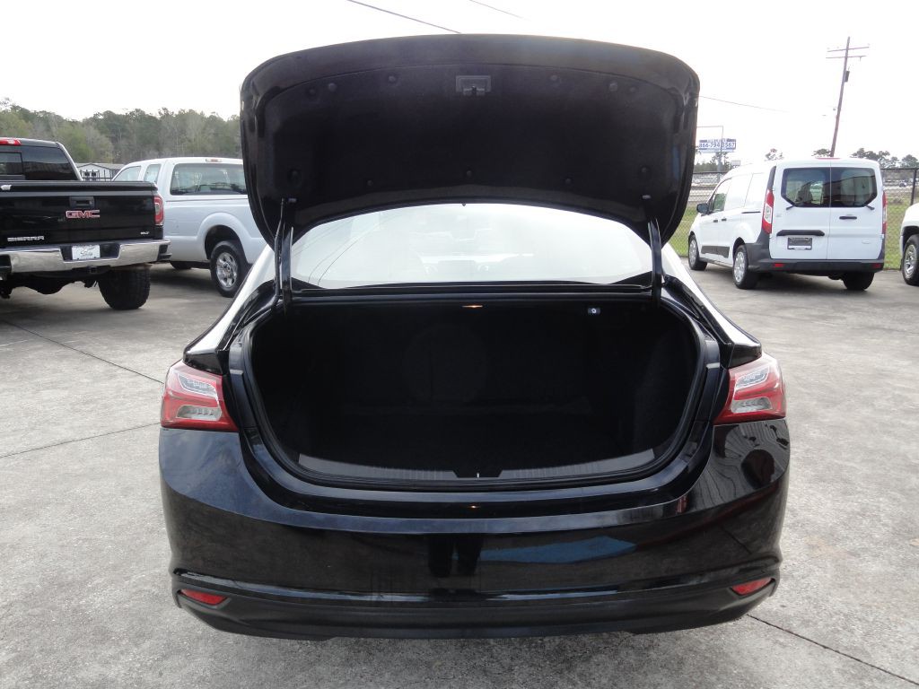 2021 Chevrolet Malibu Image 11