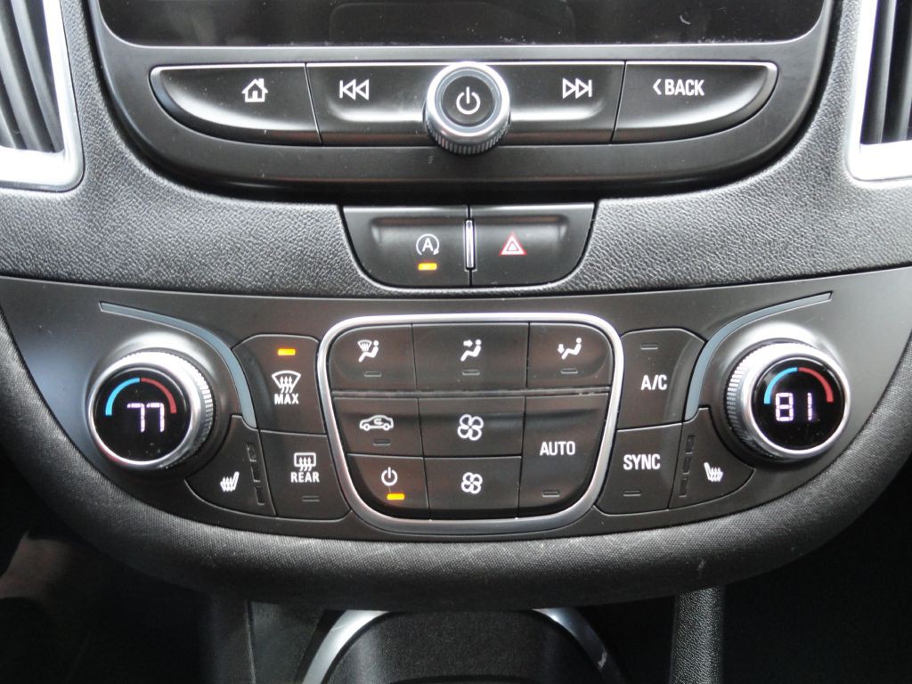 2021 Chevrolet Malibu Image 17