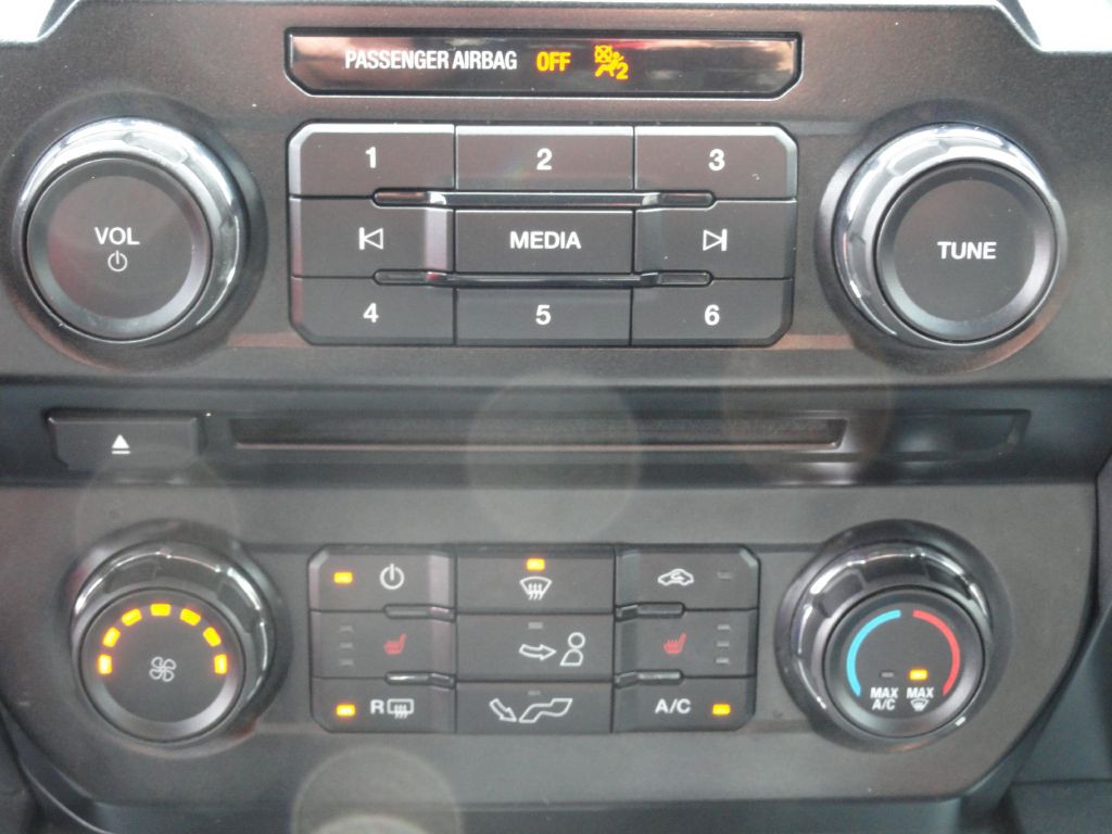 2017 Ford F-150 Image 18