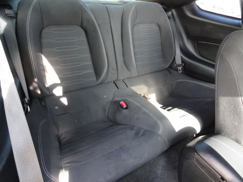 2017 Ford Mustang Image 9