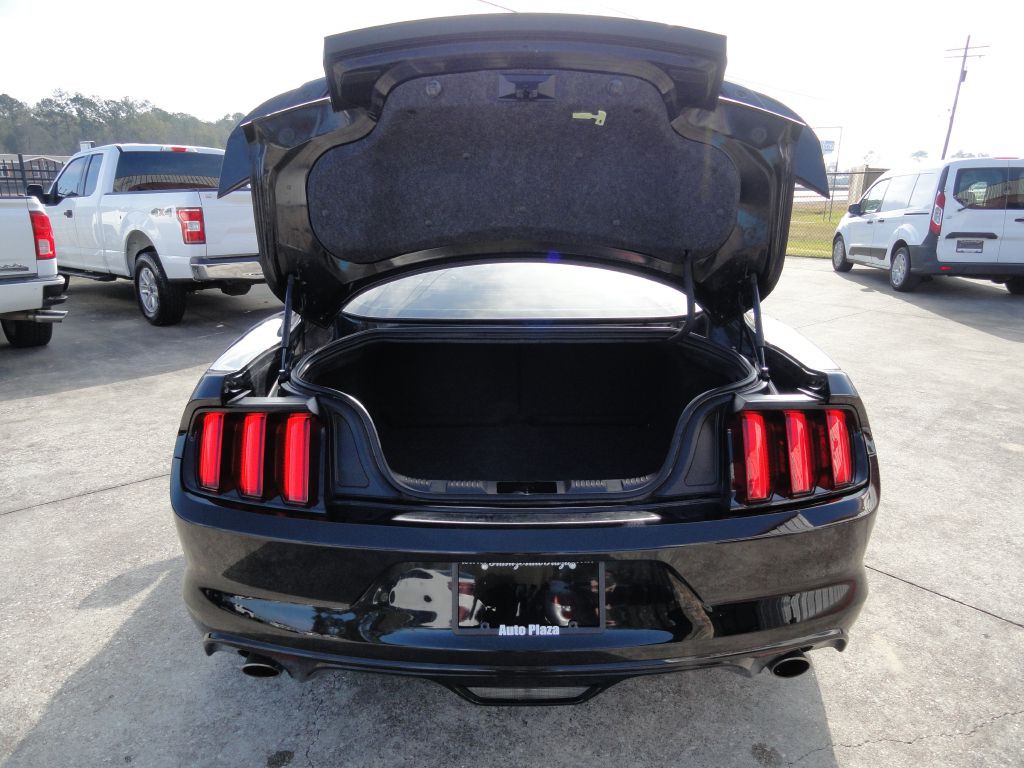 2017 Ford Mustang Image 10