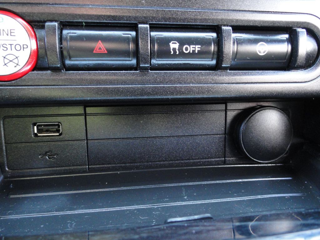 2017 Ford Mustang Image 14