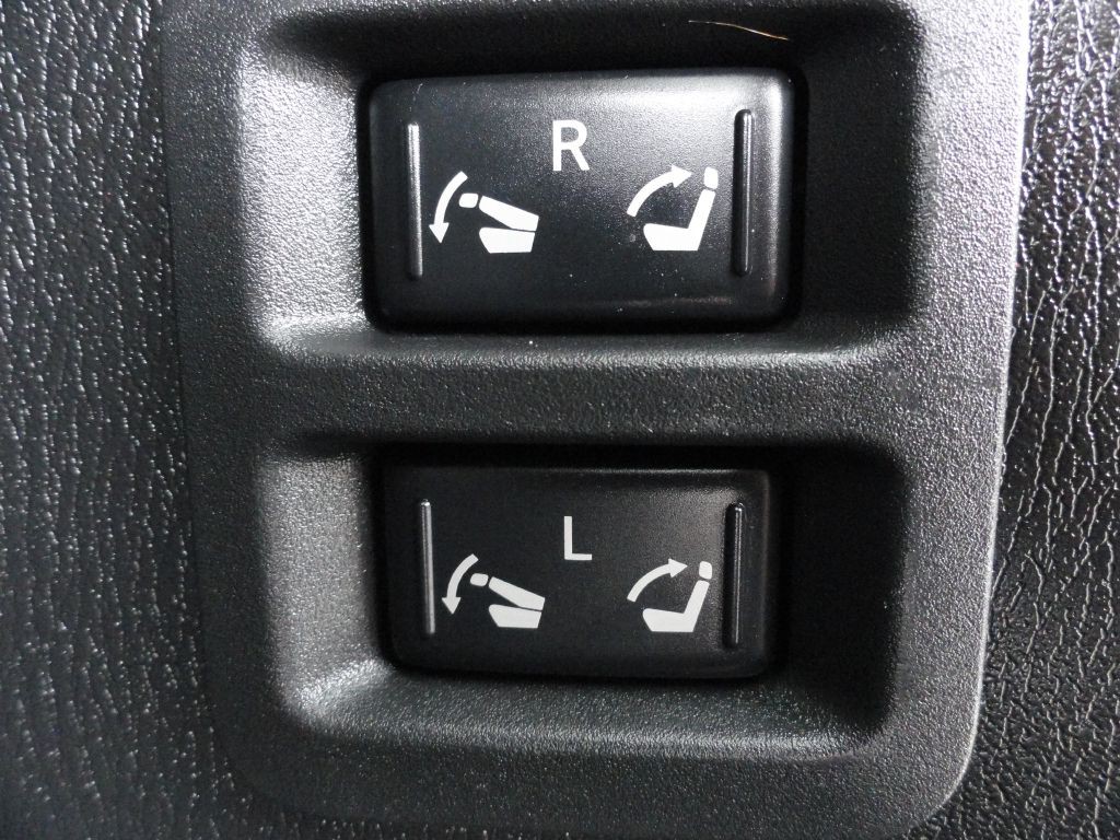 2019 Nissan Armada Image 30