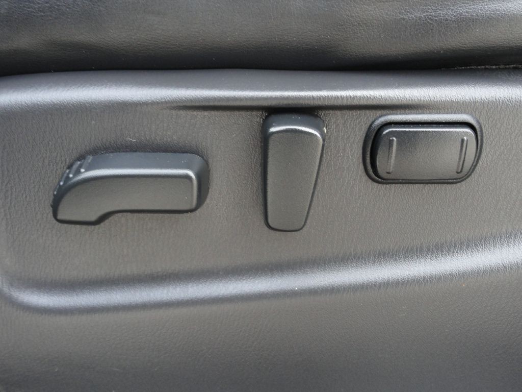 2019 Nissan Armada Image 36