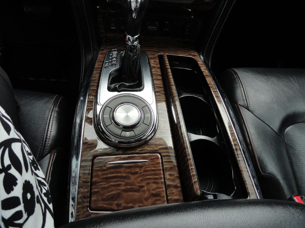 2019 Nissan Armada Image 39