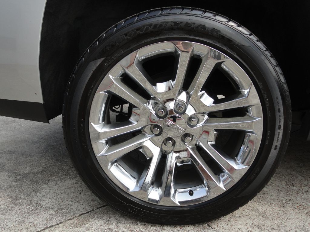 2018 GMC Yukon Image 38