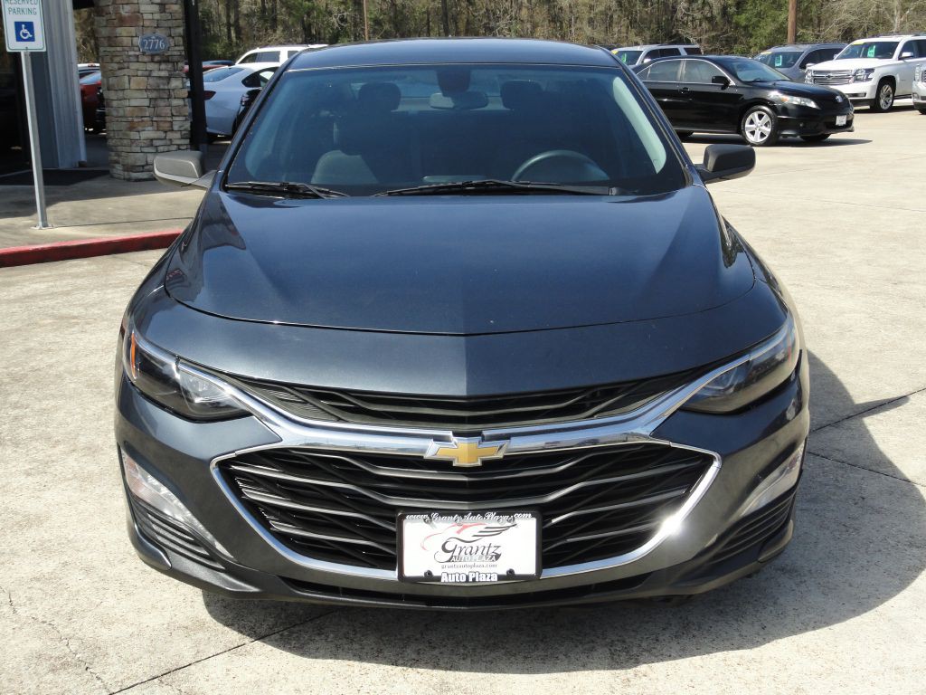 2019 Chevrolet Malibu Image 2
