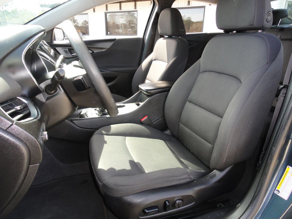 2019 Chevrolet Malibu Image 10