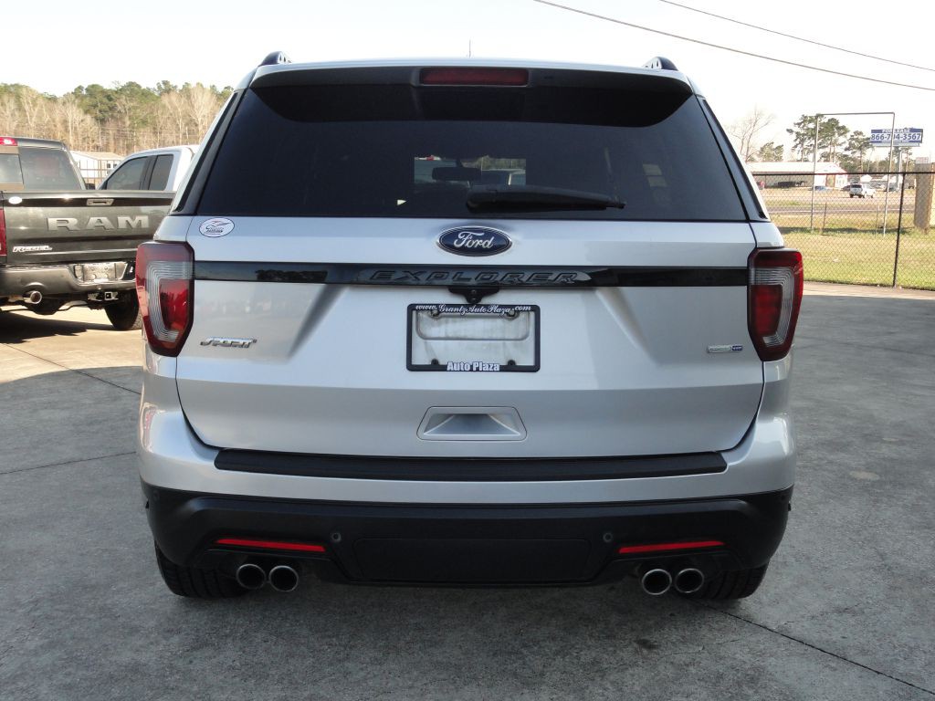 2019 Ford Explorer Image 4