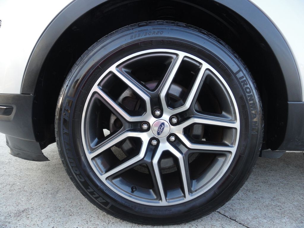 2019 Ford Explorer Image 39