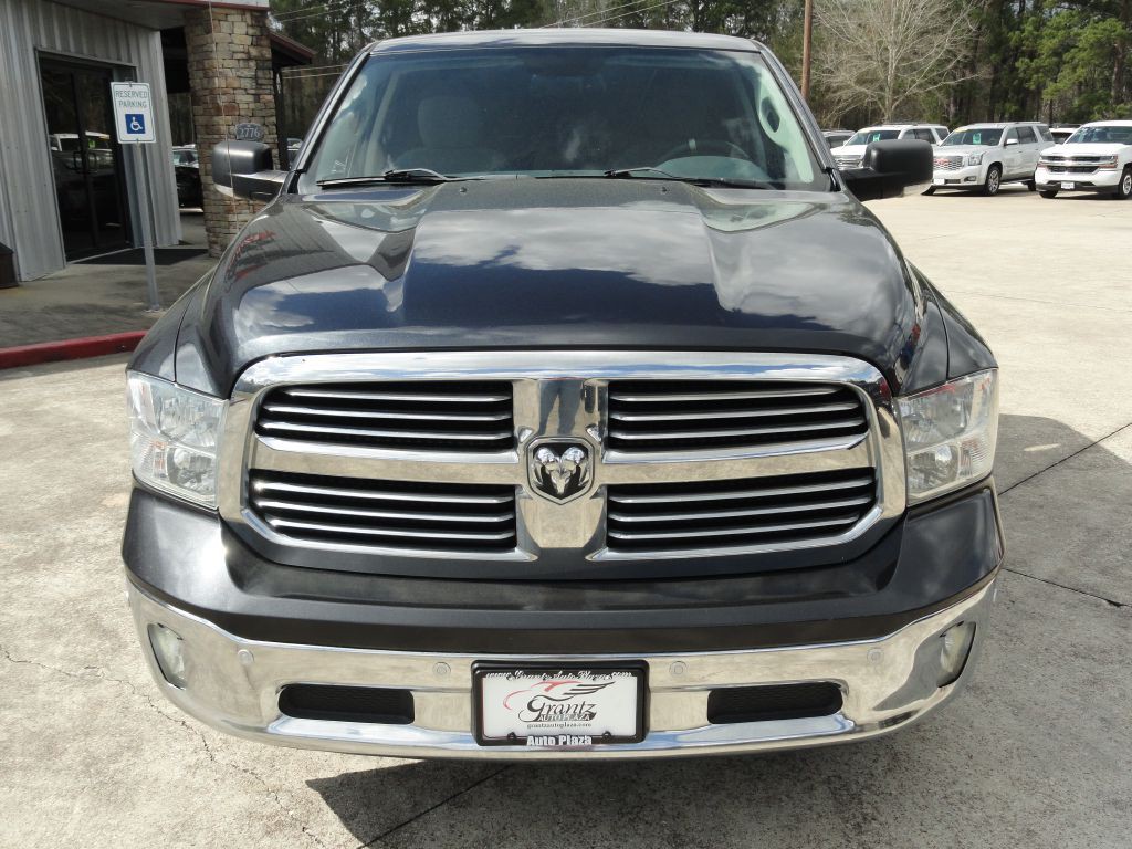 2014 RAM 1500 Image 2
