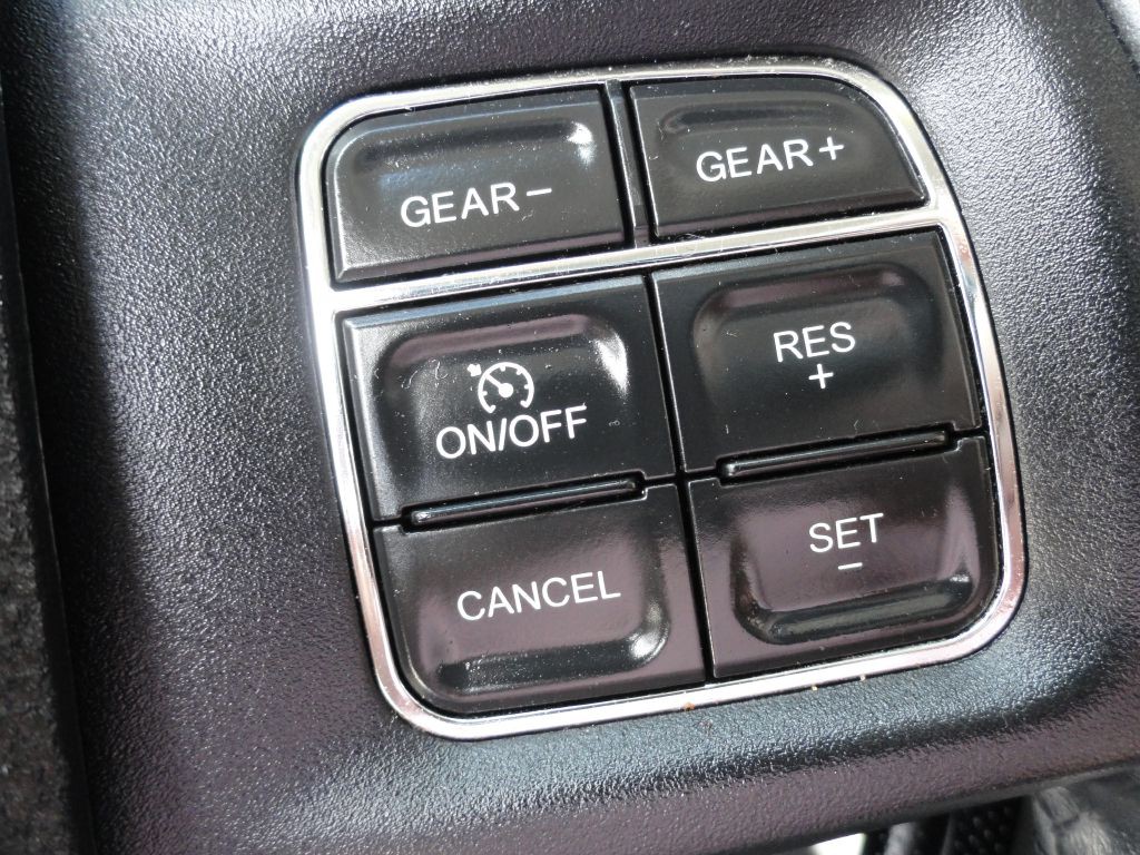 2014 RAM 1500 Image 16