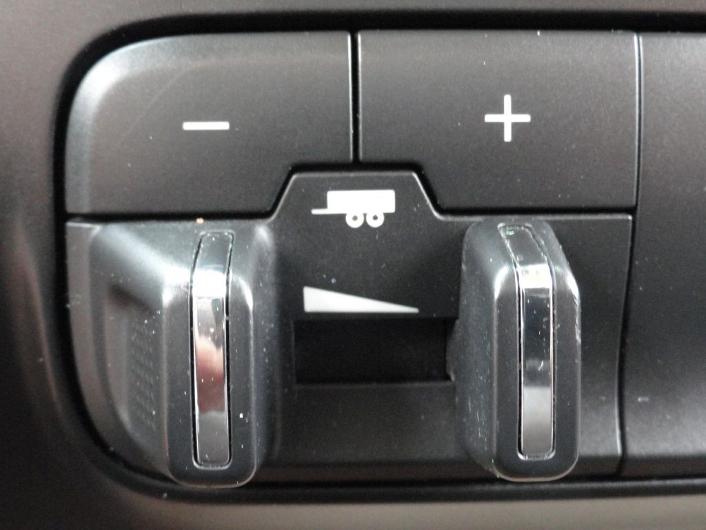 2015 RAM 1500 Image 17