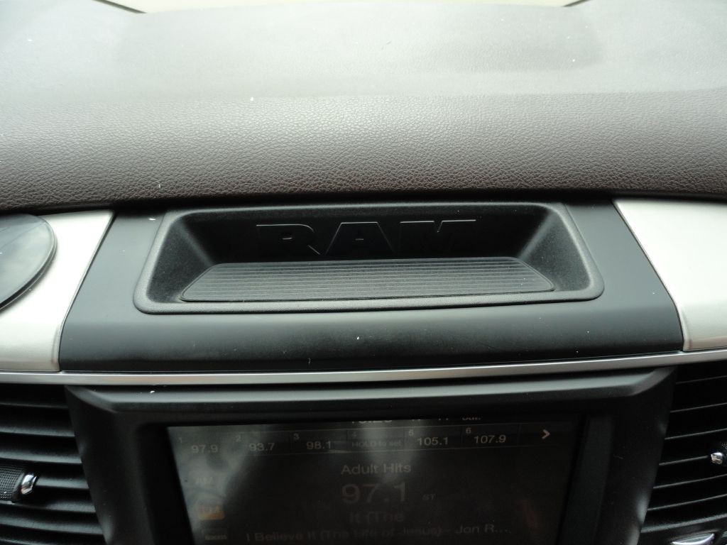 2015 RAM 1500 Image 26