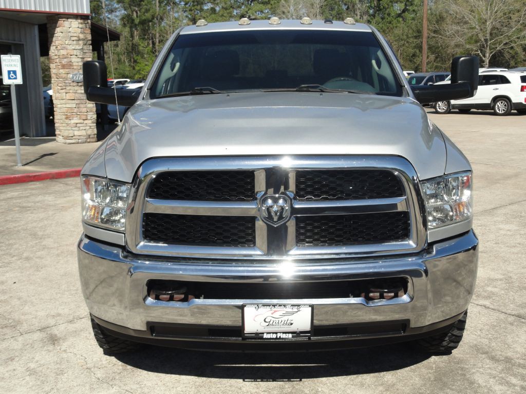 2016 RAM 3500 Image 2