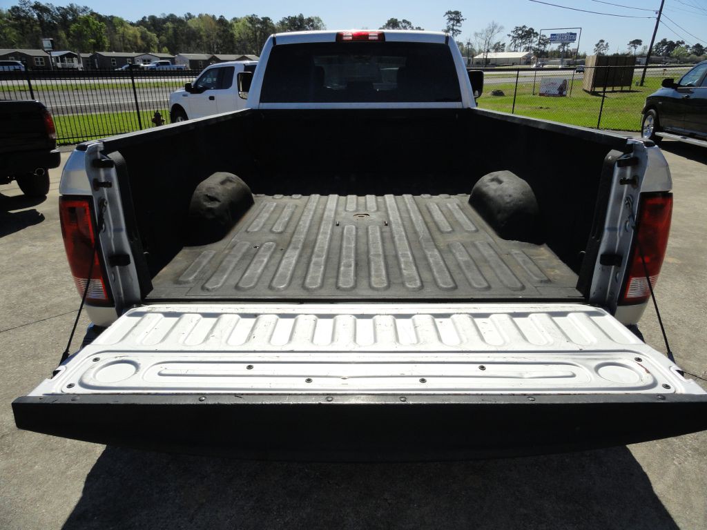 2016 RAM 3500 Image 11