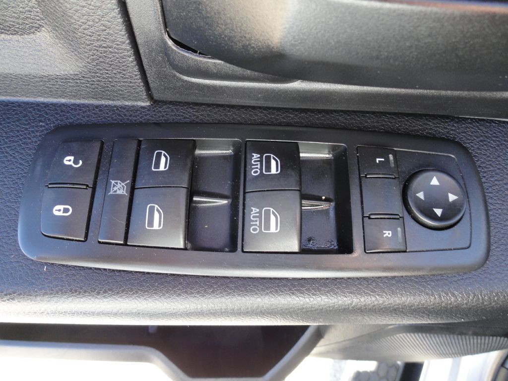 2016 RAM 3500 Image 20