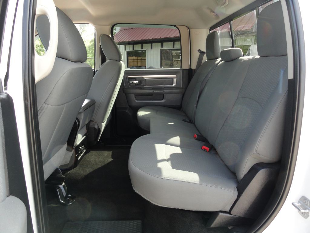 2016 RAM 2500 Image 9