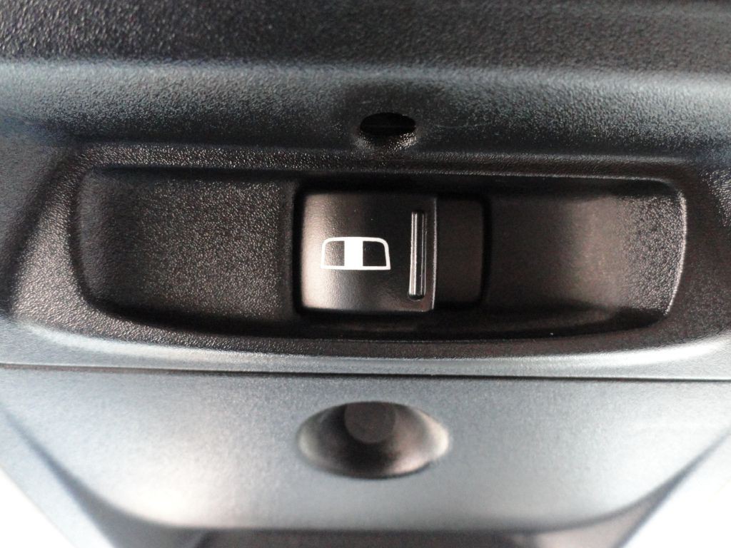 2016 RAM 2500 Image 20