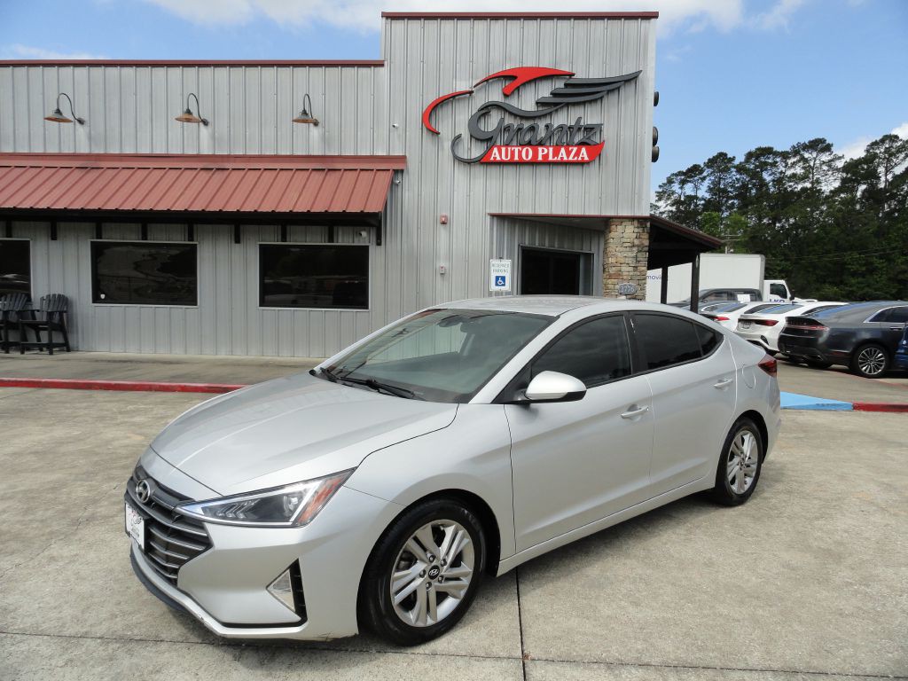 2020 Hyundai Elantra Image 1