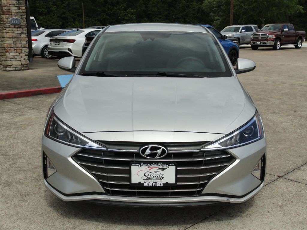 2020 Hyundai Elantra Image 2