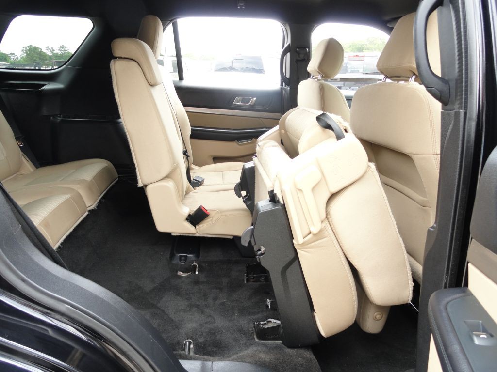 2016 Ford Explorer Image 8