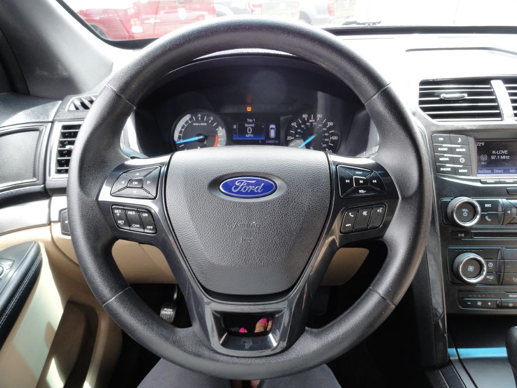 2016 Ford Explorer Image 24