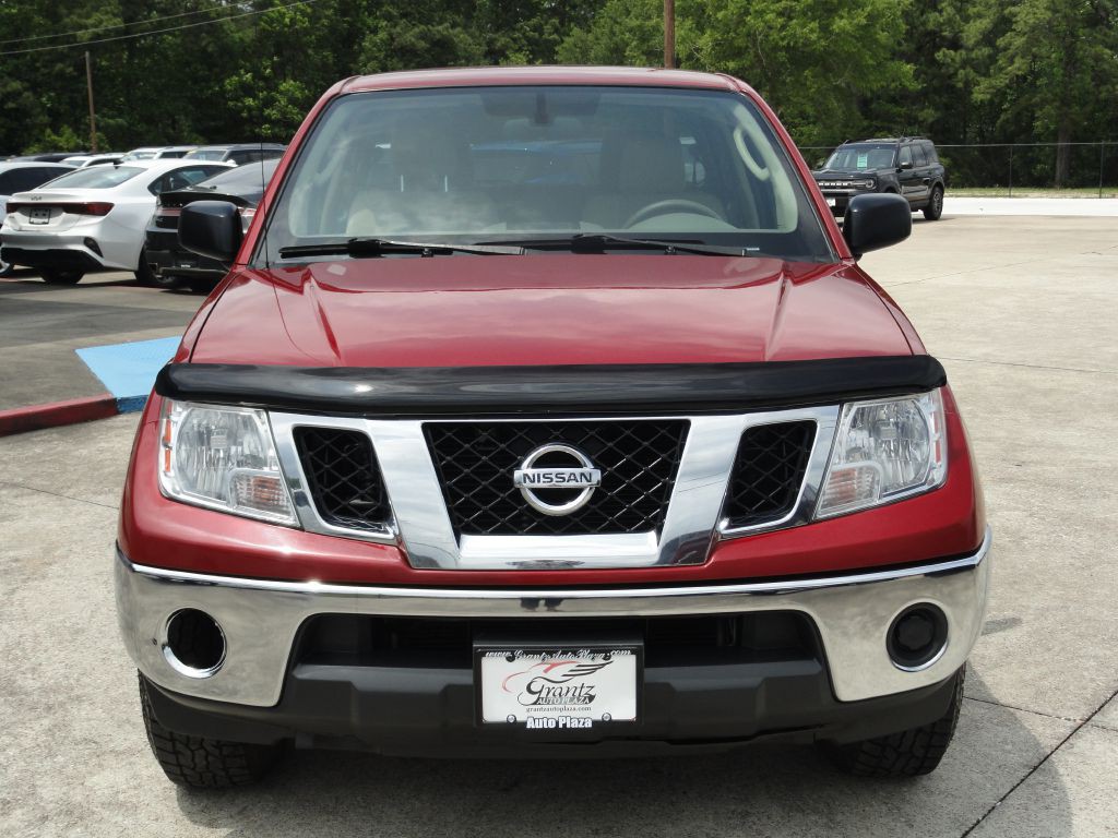 2010 Nissan Frontier Image 2