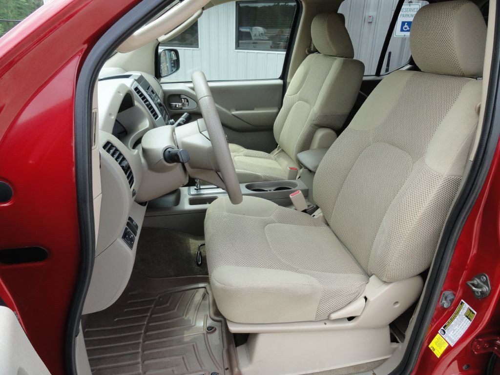 2010 Nissan Frontier Image 10