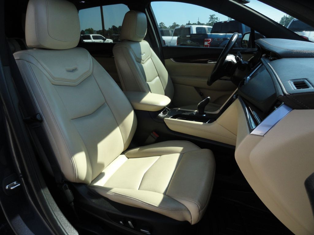 2019 Cadillac XT5 Image 8