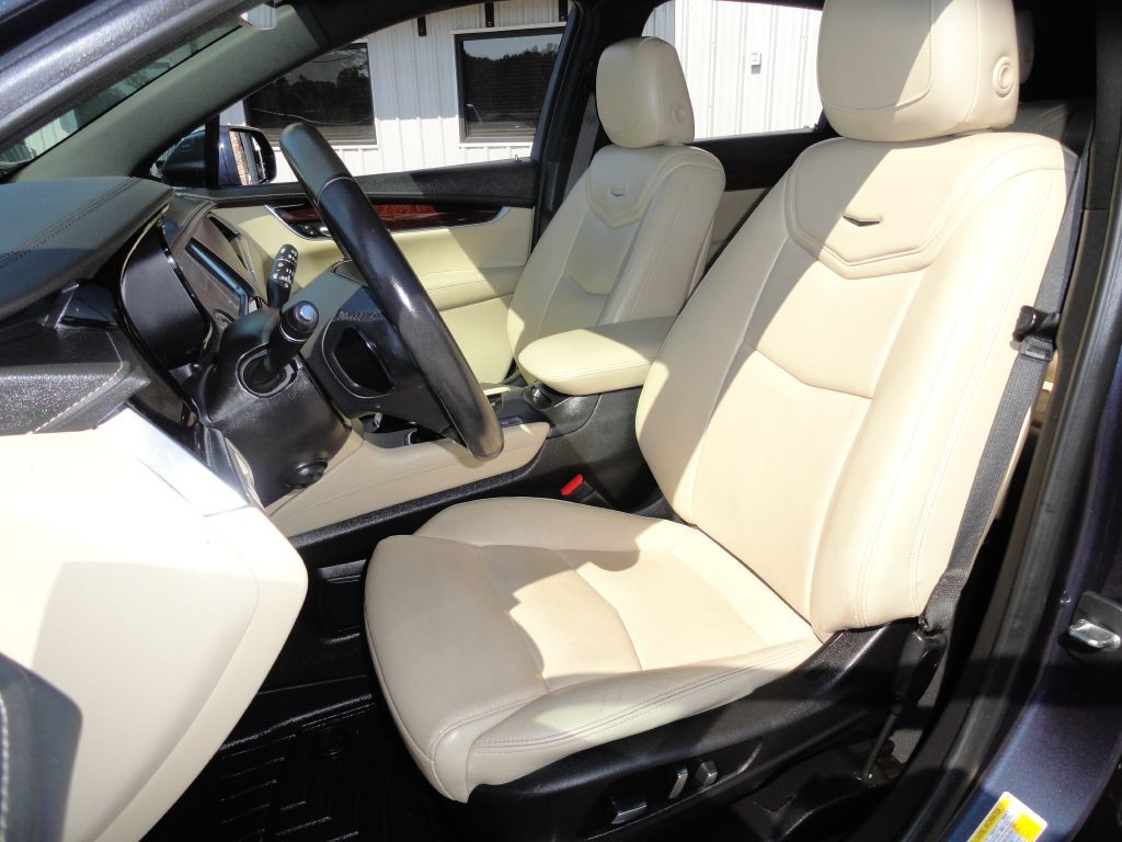 2019 Cadillac XT5 Image 10