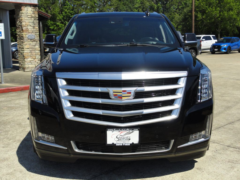 2015 Cadillac Escalade Image 2