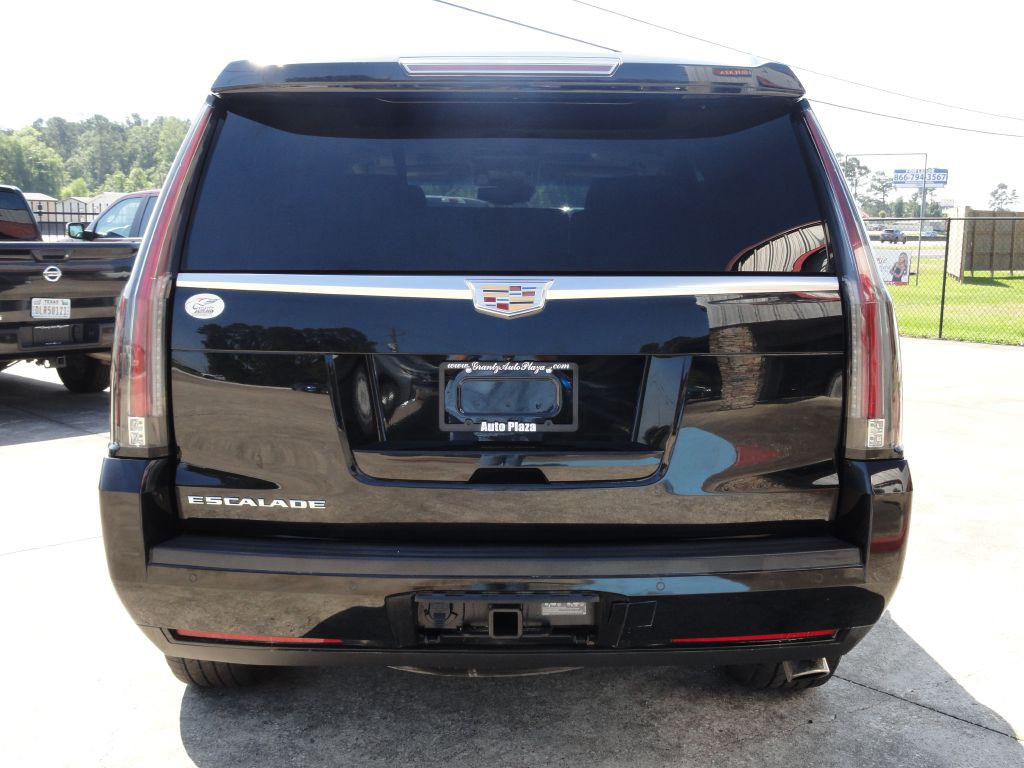 2015 Cadillac Escalade Image 4