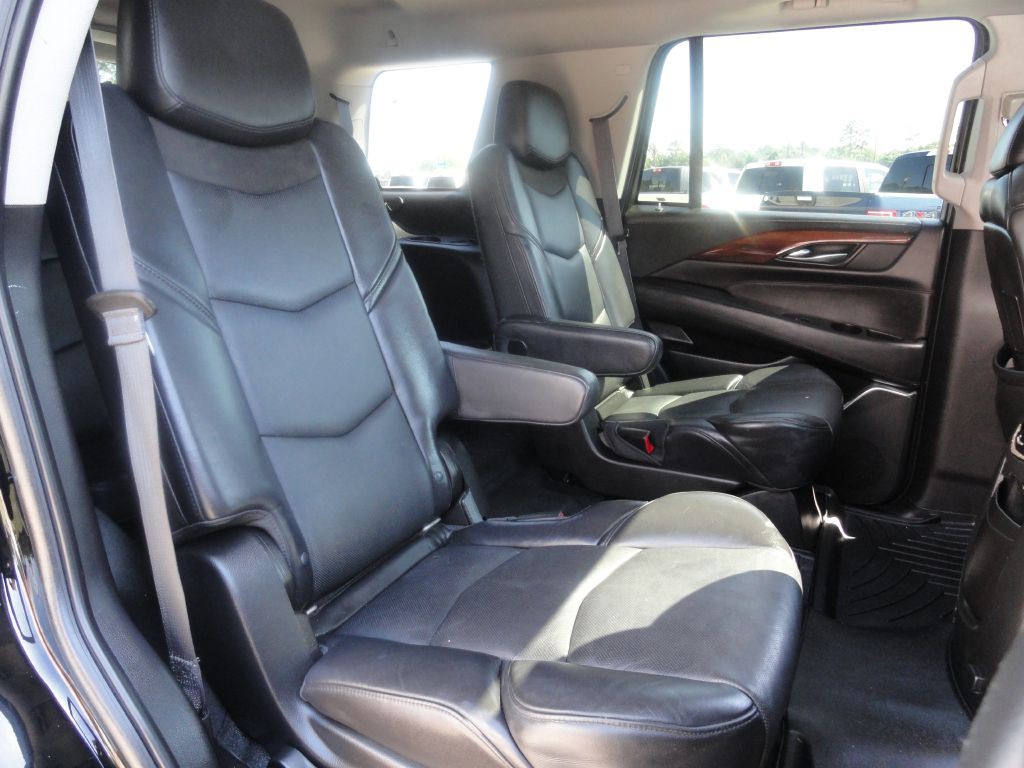 2015 Cadillac Escalade Image 7