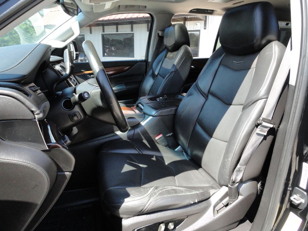2015 Cadillac Escalade Image 14