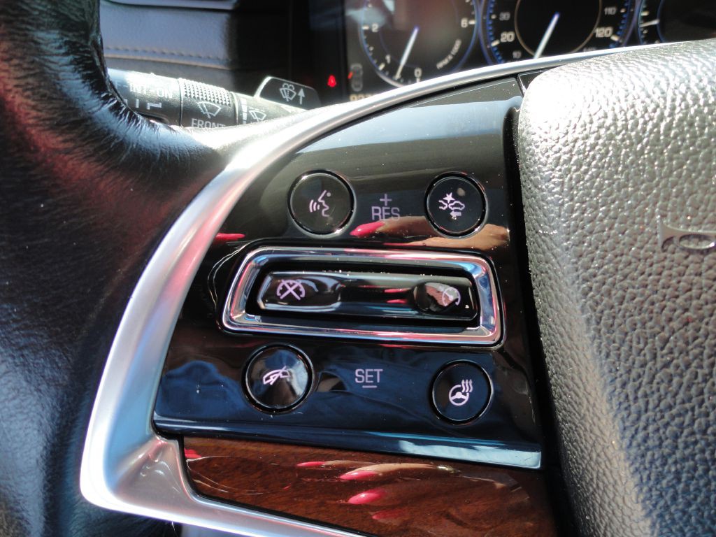 2015 Cadillac Escalade Image 33