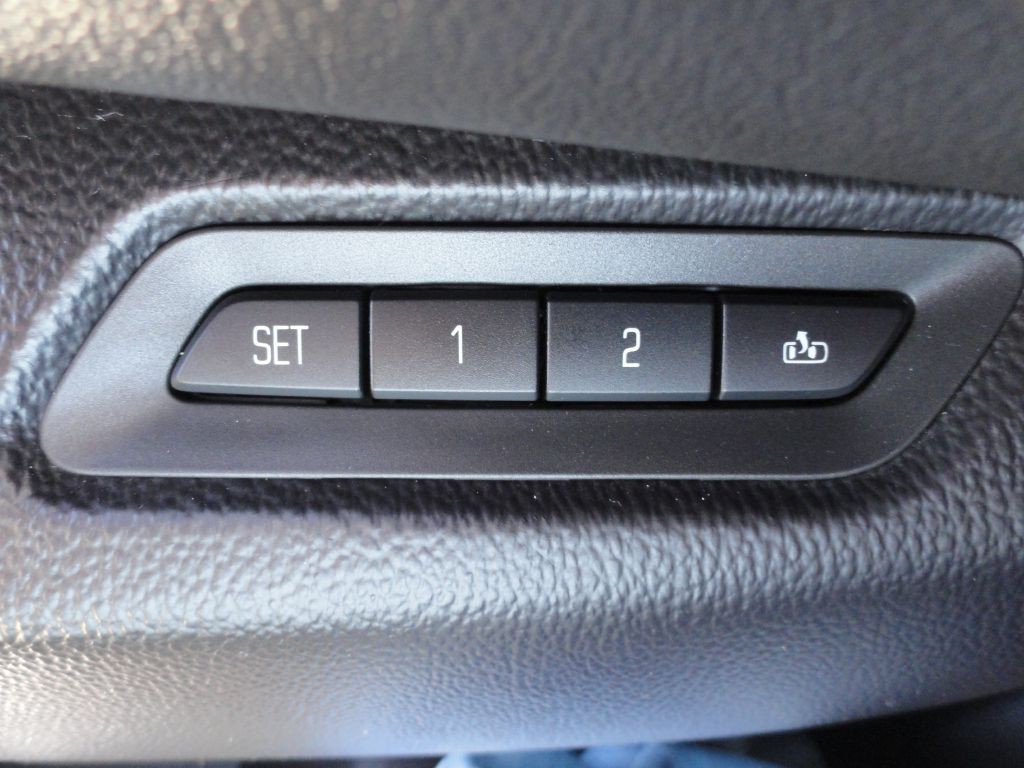 2015 Cadillac Escalade Image 37